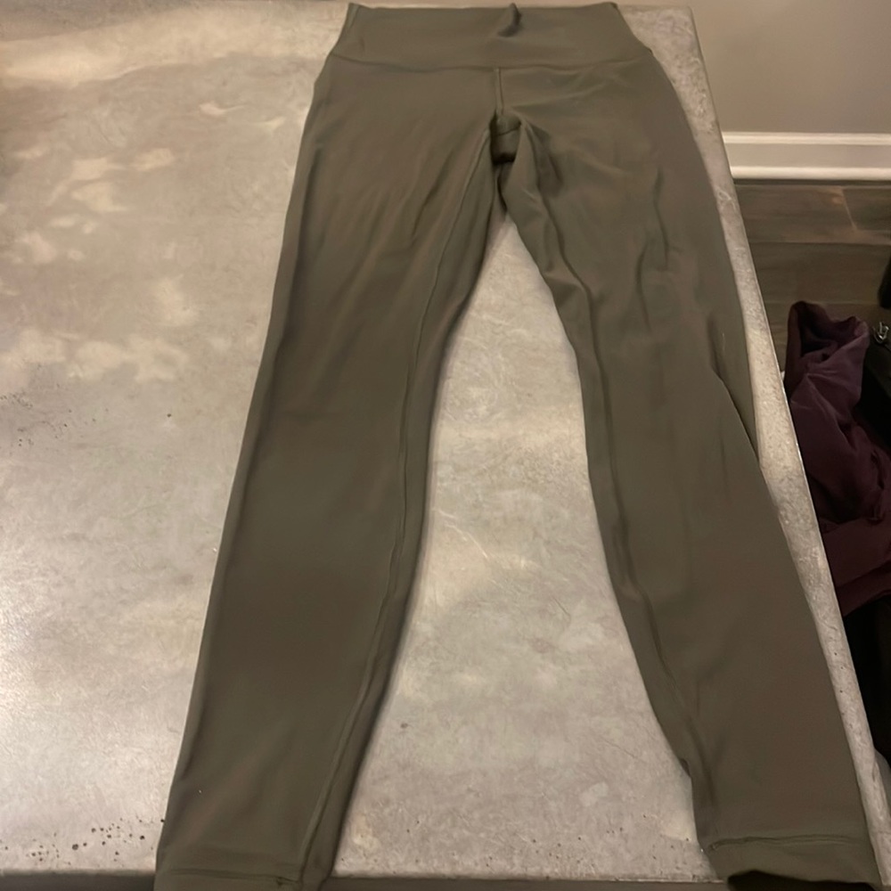 Lululemon Wunder Train High Rise Tight 28”